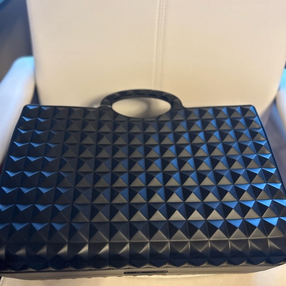 VALENTINO GARAVANI
La Troisieme Rubber Shopping. Brand new - Picture 3 of 6